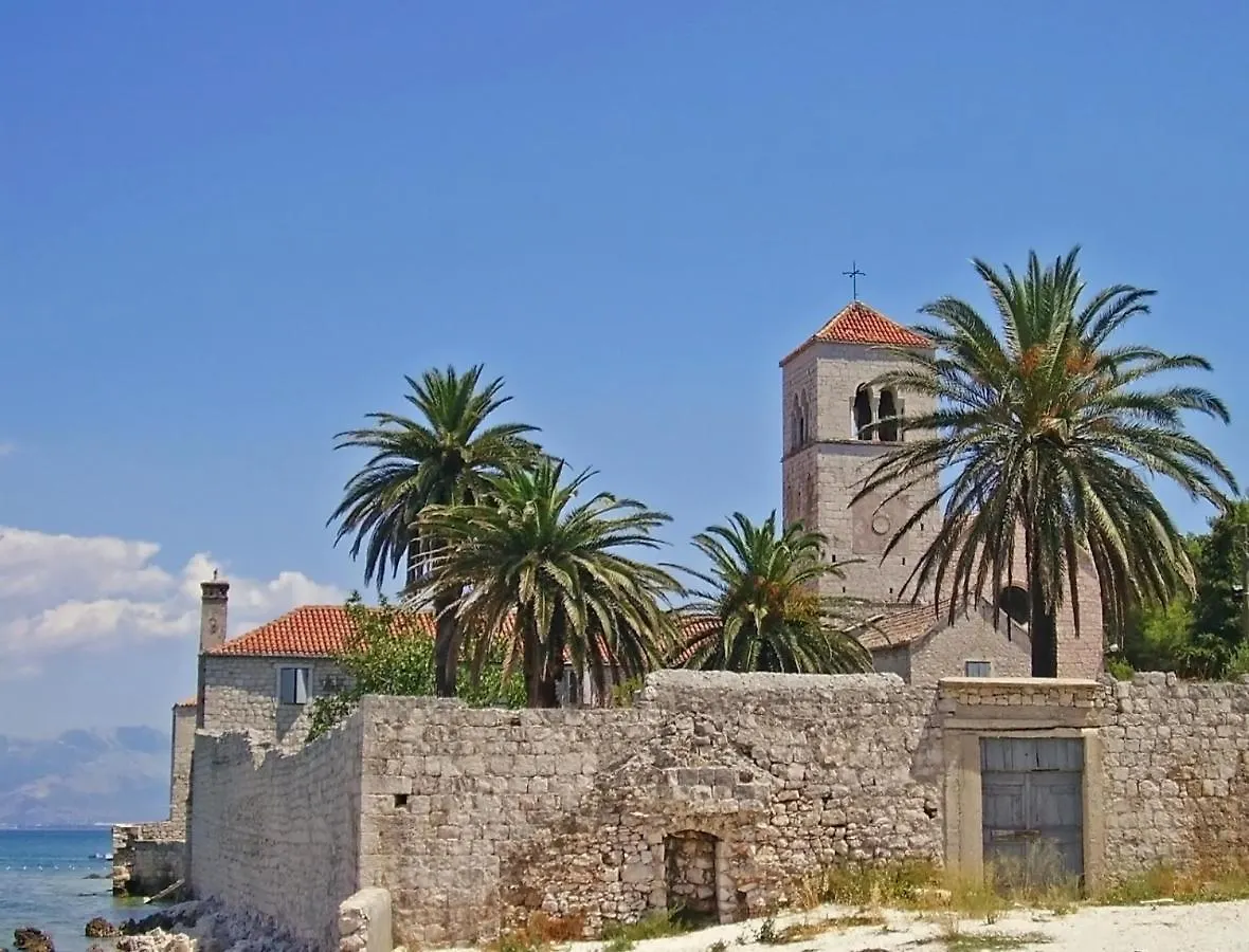 Apartment In Slatine With Sea View, Balcony, Air Conditioning, Wi-Fi 0*,