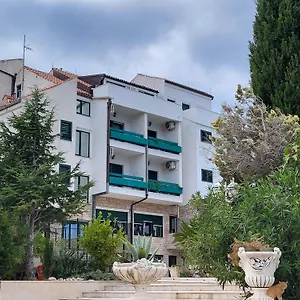 Szálloda Marco Polo, Slatine